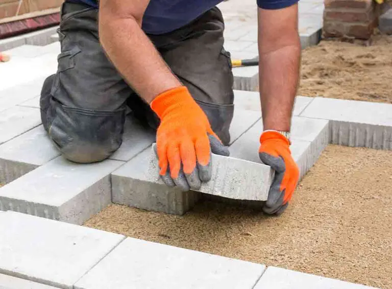 installing concrete paving blocks